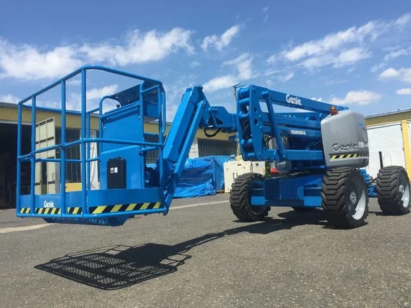 Aylık Eklemli Platform